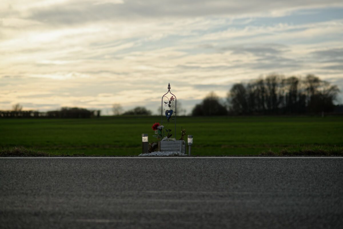 Gedenkstein an der Strasse